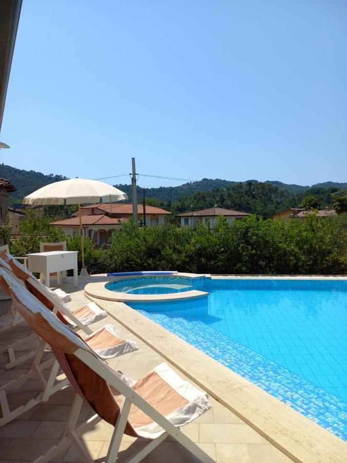 Villa Ester Camaiore Εξωτερικό φωτογραφία