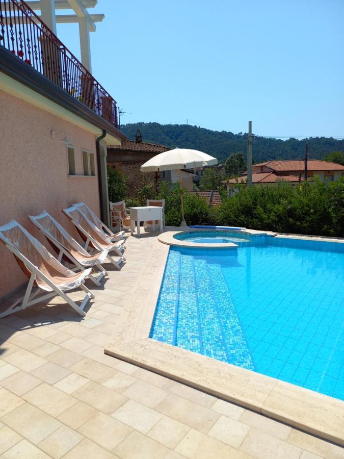 Villa Ester Camaiore Εξωτερικό φωτογραφία